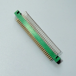Konektor SUR, TY 525 62 11 vidlice 62 pinů do pl.spoje, zelená