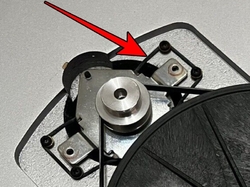 Gramo pružný závěs motorku Pro-Ject, Tesla - originál